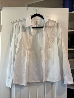 Aritzia White Lightweight Button-Front Shirt